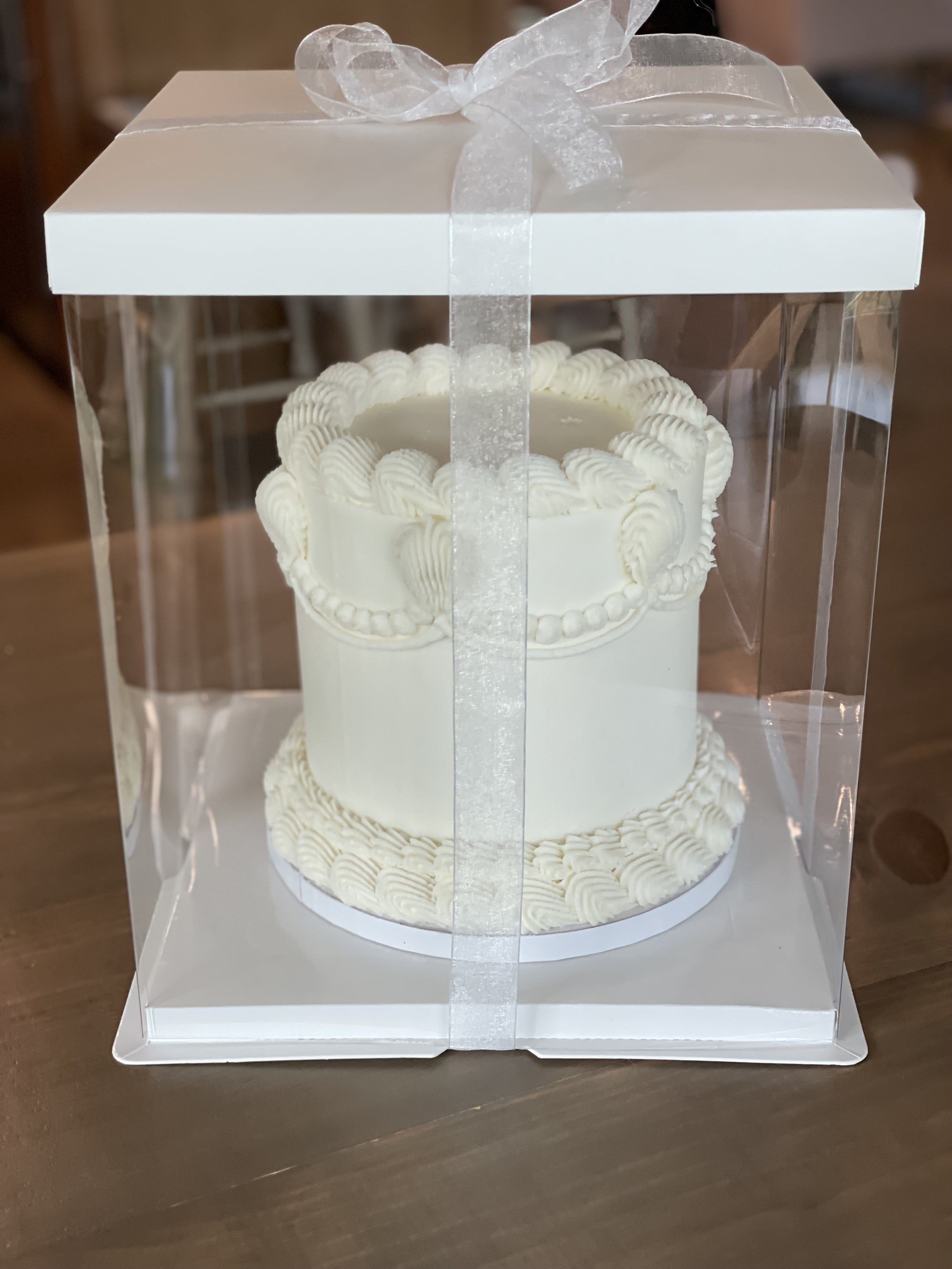 WHITE TALL WINDOW CAKE BOX – The Cake Case Company